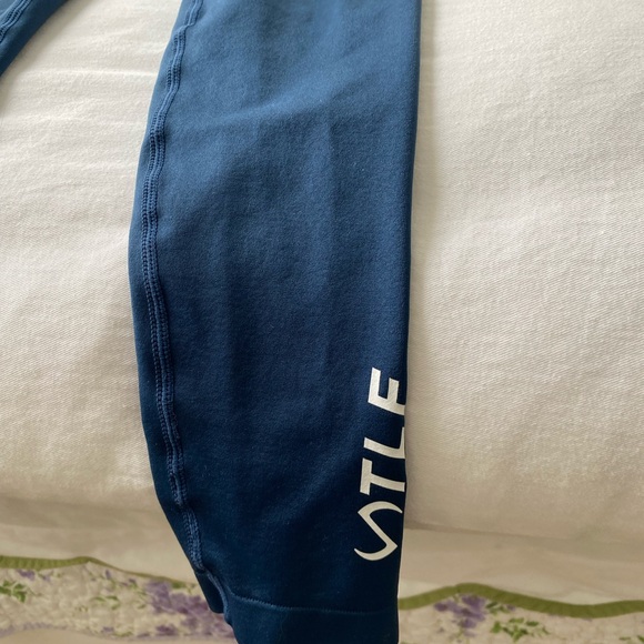 TLF Cosmic Seamless Scrunch Butt Leggings - Picture 8 of 10